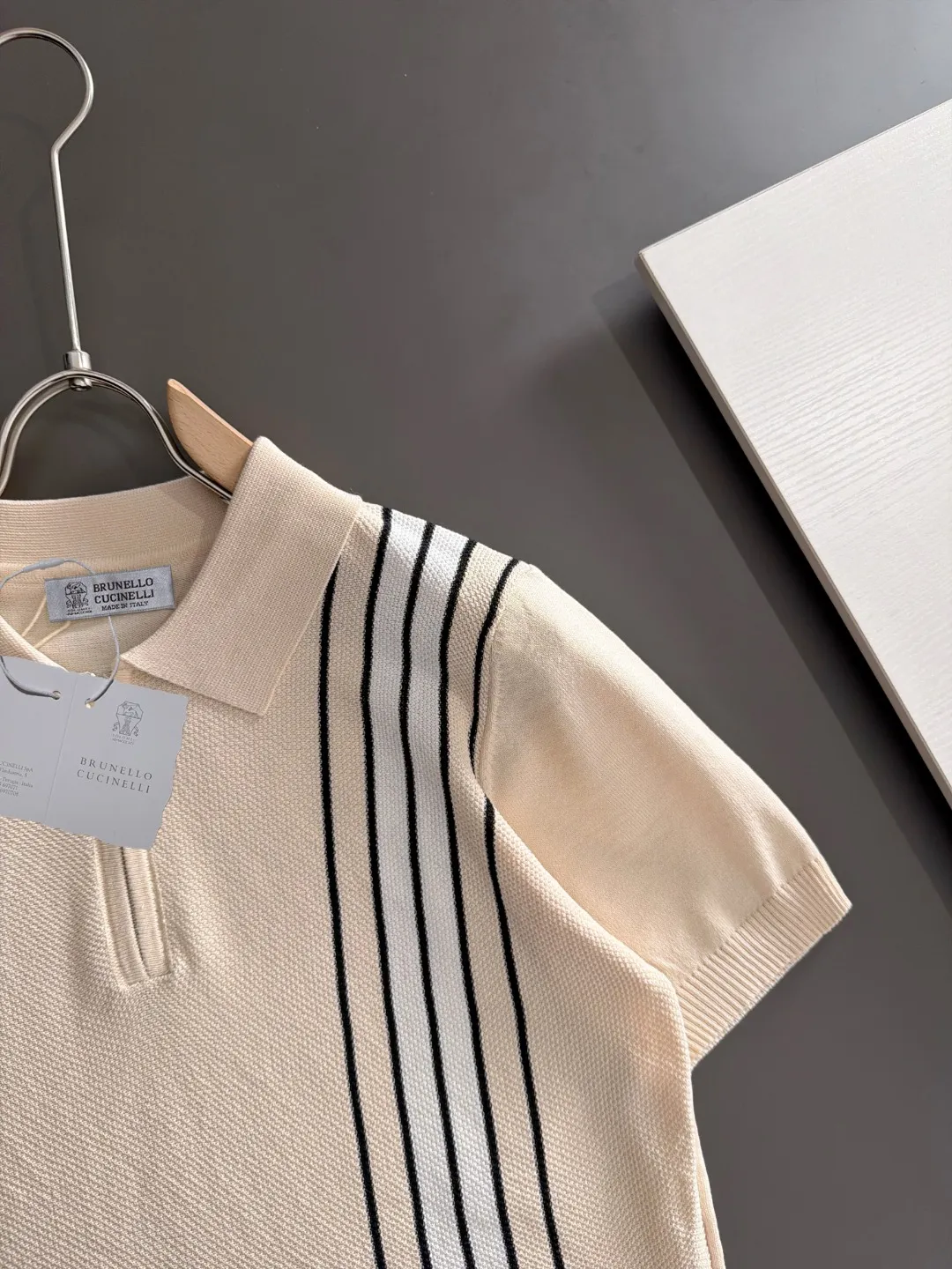 Next day shipment High Quality BC 2026 Summer New Arrival men's short-sleeved T-shirt Made of combed cotton yarn knitted cotton fabric, pure cotton high-weight special yarn, it feels full of weight when weighed, and the upper body is more textured than ordinary T-shirts. This texture can cope with the weather easily and is suitable for both hot and cold! The pattern on the chest adopts three-dimensional embroidery technology, and is perfectly produced stitch by stitch with reference to the original version! Loose fit design, looks noble. Size: M to XXXL